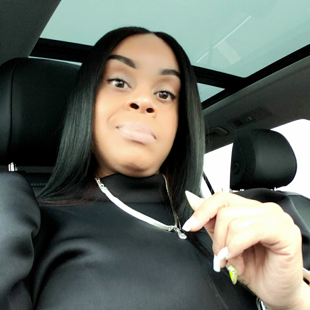 Meet your Posher, Toya